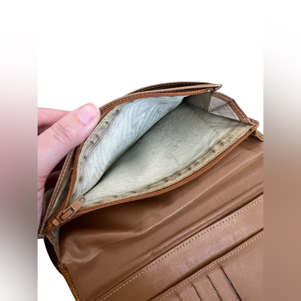 CHANEL CC Logo Camel Brown Leather Bifold Long Wallet - Picture 14 of 16